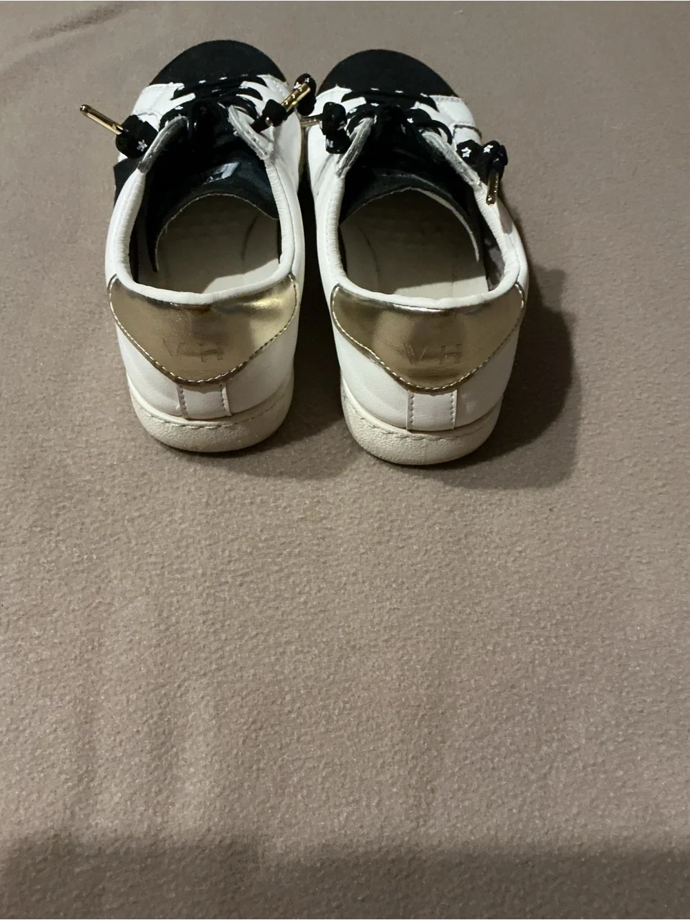 Woman’s great condition “Vintage Havanas sneakers